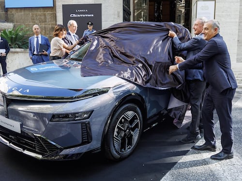 Stellantis accelera in Italia con Lancia