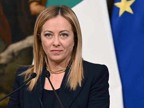 Meloni: "Meno decreti". Il Mes in Aula a marzo: timori sul voto della Lega