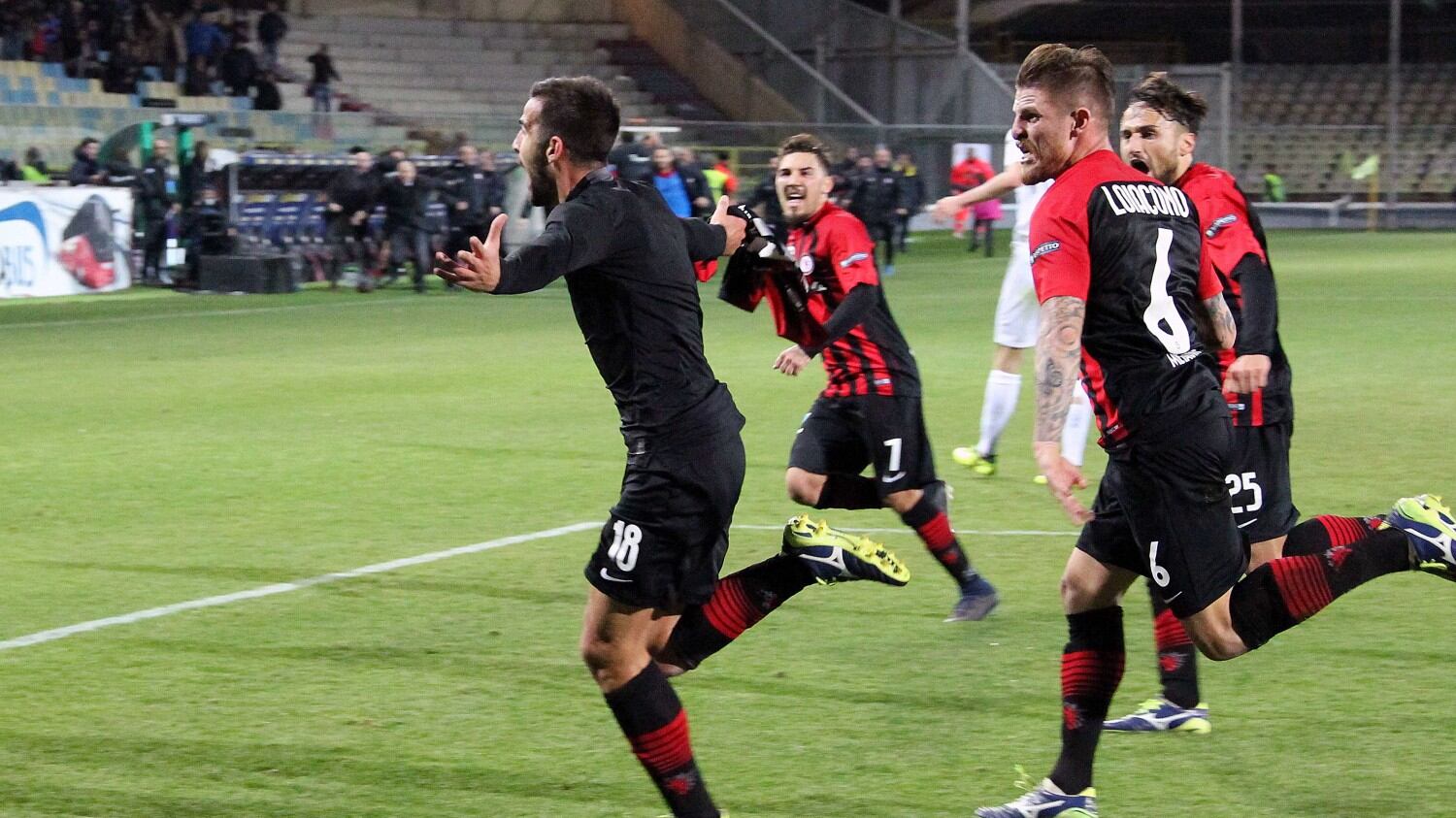 Serie B: il Foggia è salvo, partirà da -8. Assolto De Zerbi