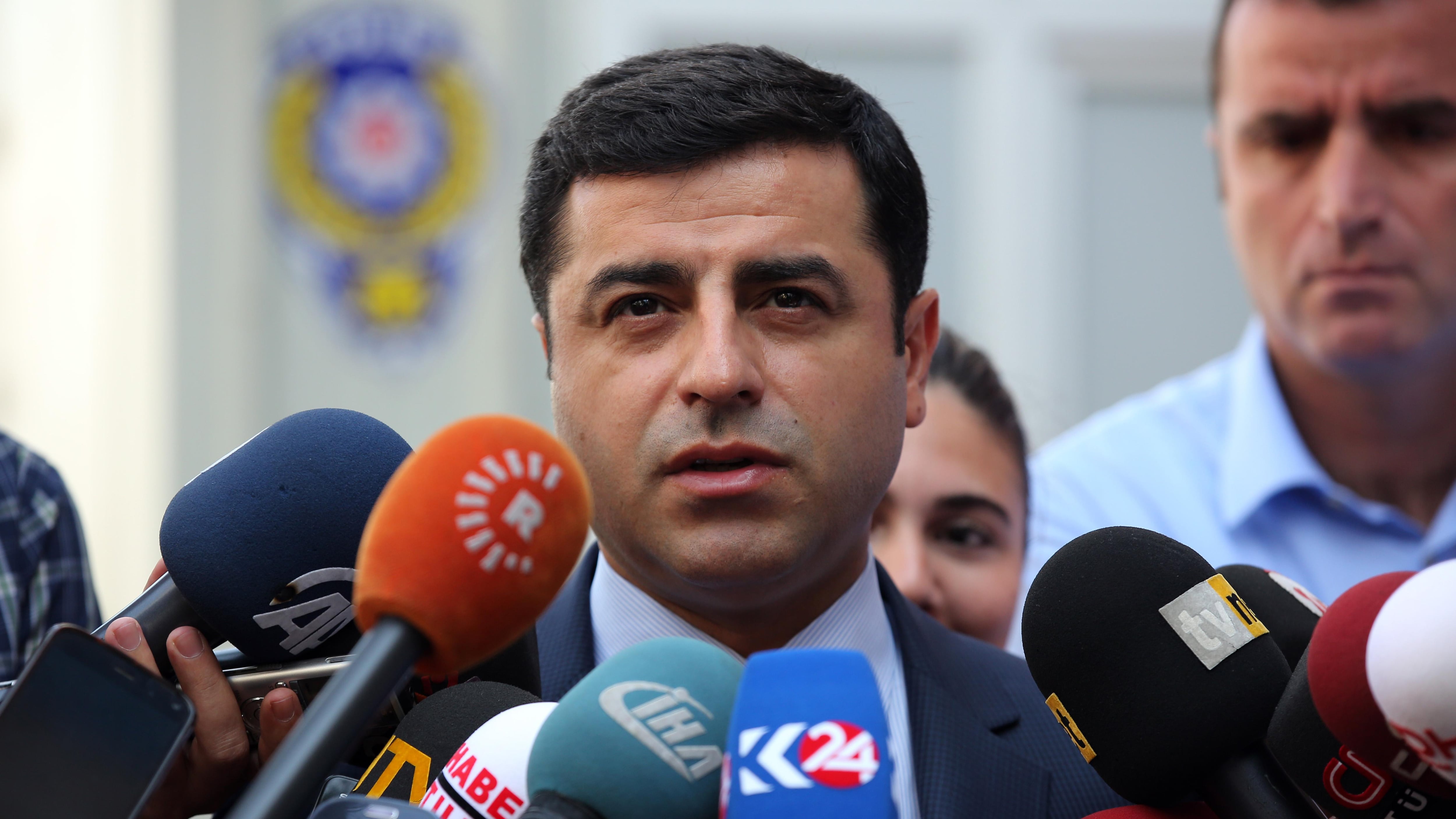 Turchia, i curdi "mollano" il governo