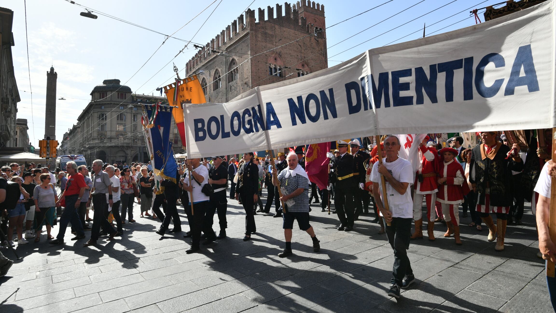 Strage di Bologna, Mattarella: "Eliminare le zone d'ombra"
