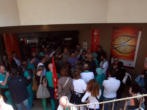 I sindacati occupano l'accettazione al San Raffaele