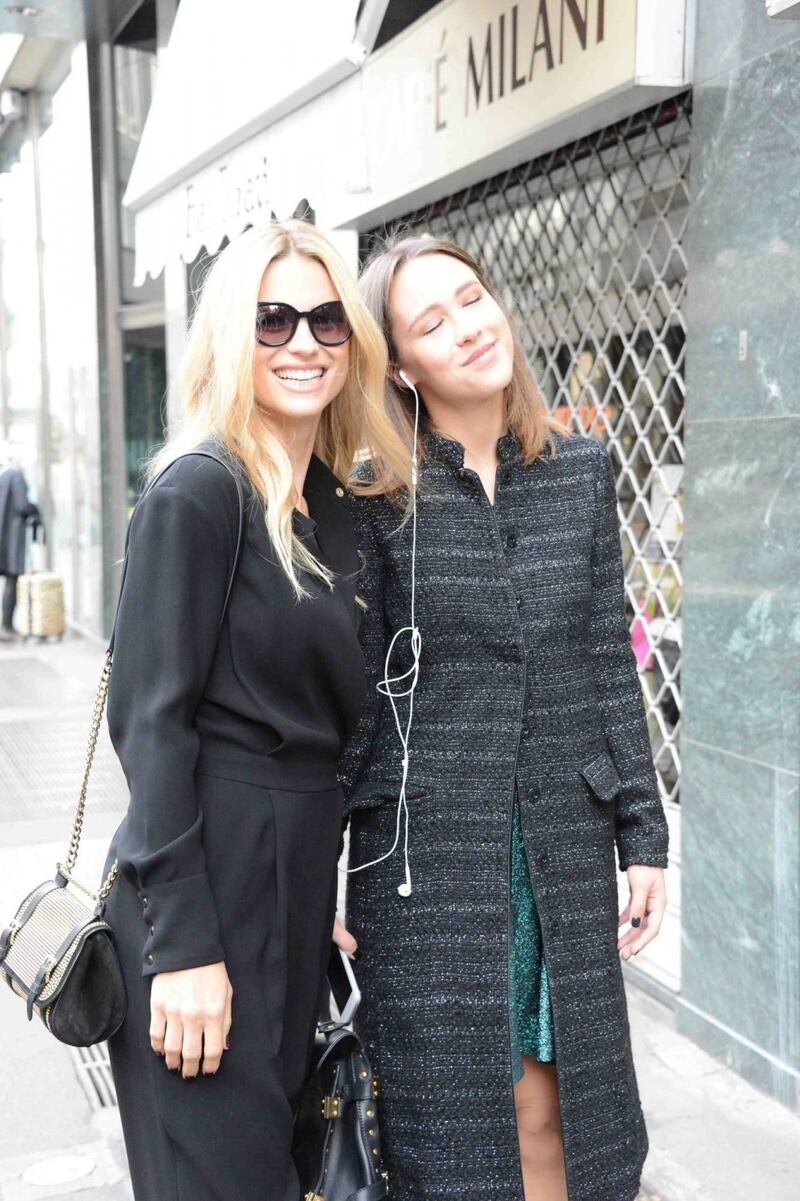 Michelle Hunziker e Aurora Ramazzotti come sorelle alla sfilata Trussardi 2
