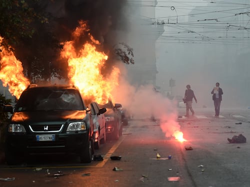Milano messa a ferro e fuoco, Salvini inchioda Alfano: "Ancora un volta incapace"