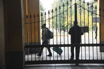 I migranti arrivano alla Montello 5
