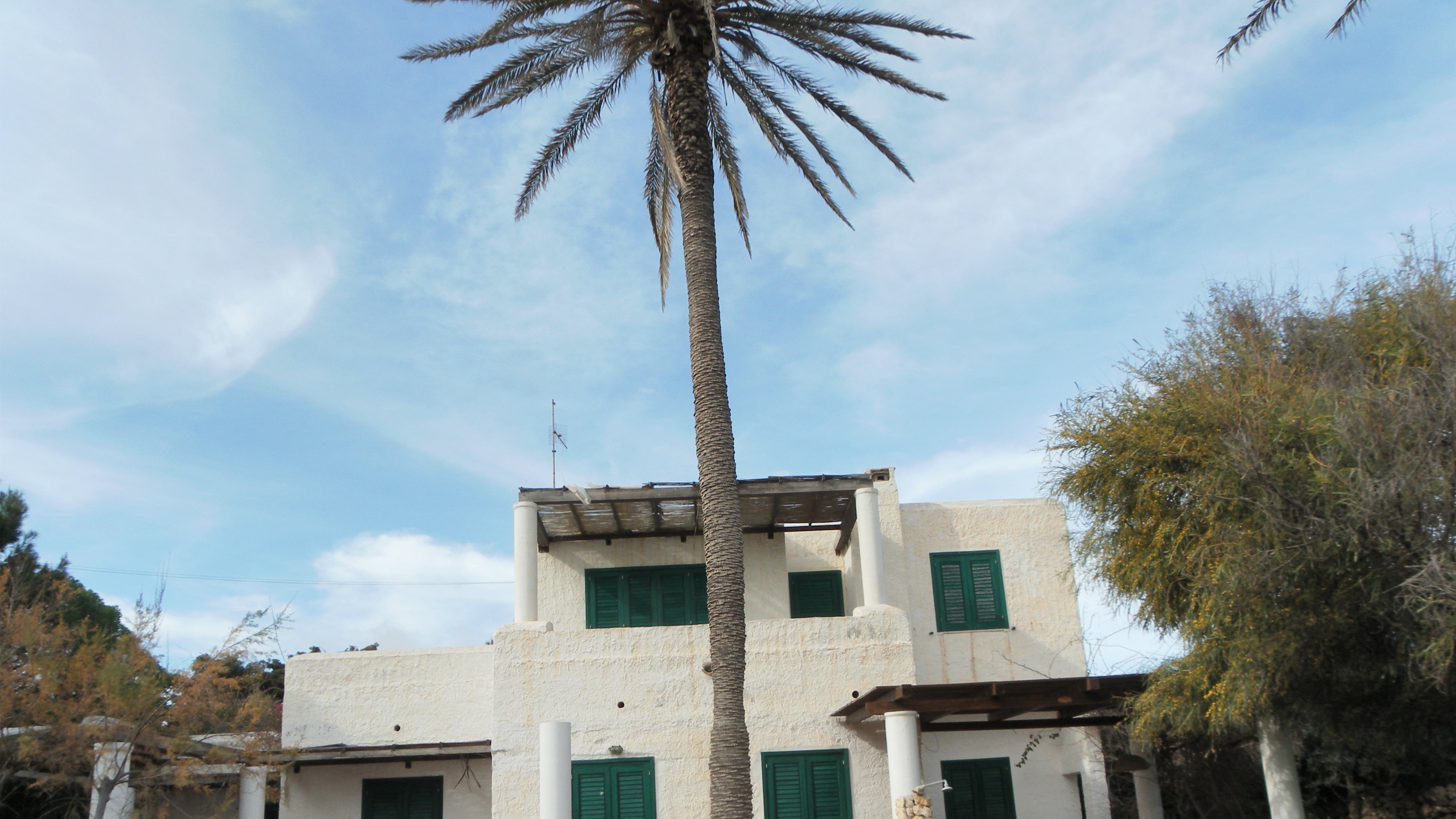 Il Cav mantiene le promesse: pronta la casa di Lampedusa