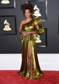 Grammy 2017, i look più sexy sul red carpet 1