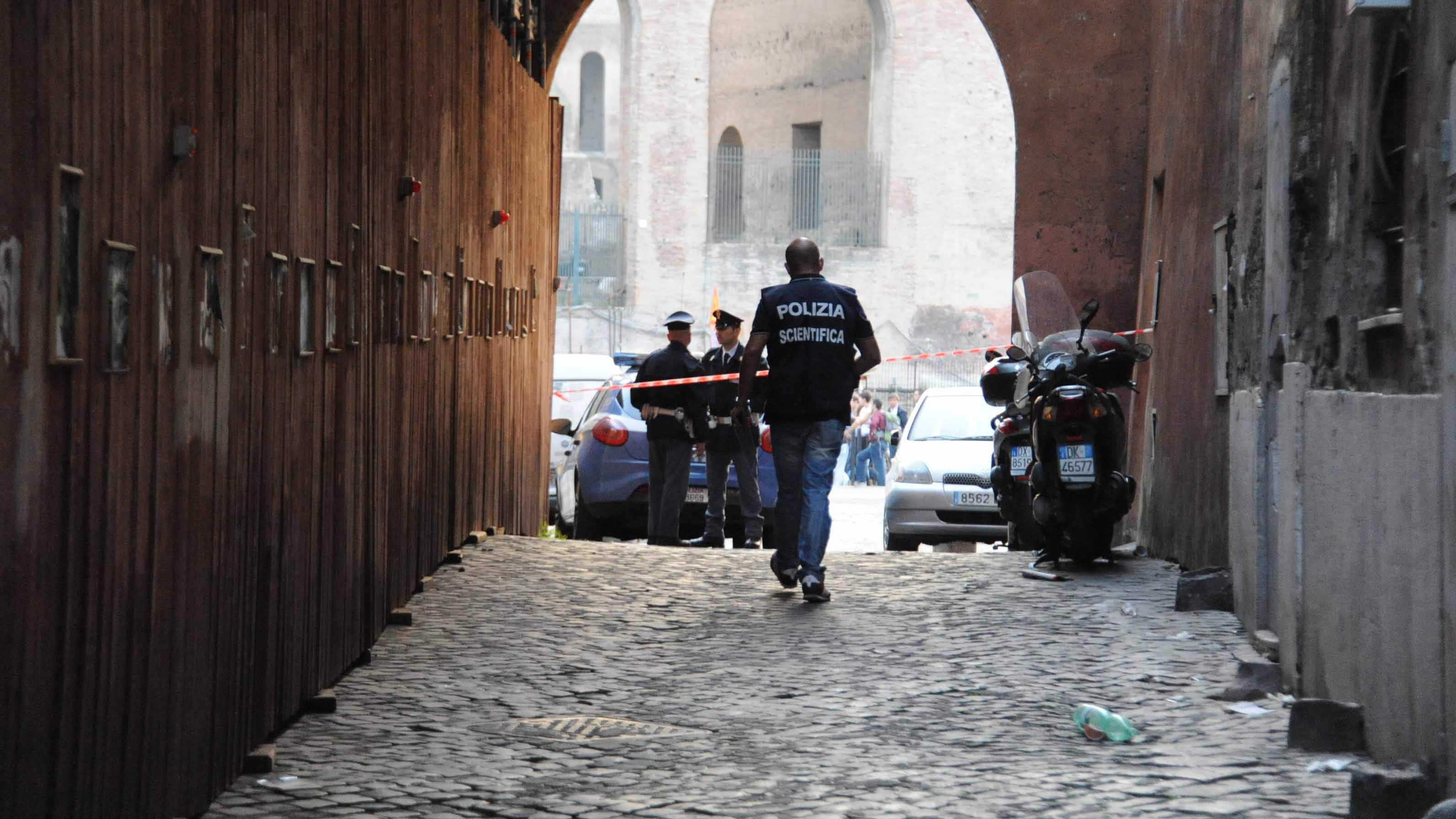Paura a scuola: cuoca rapinata e violentata nella mensa