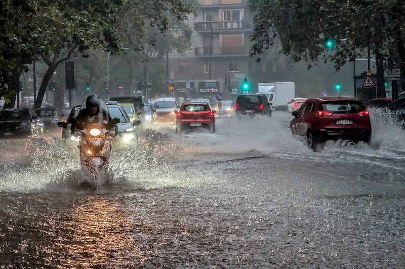 Il ponte crollato e le frane: i danni del maltempo al Nord 1