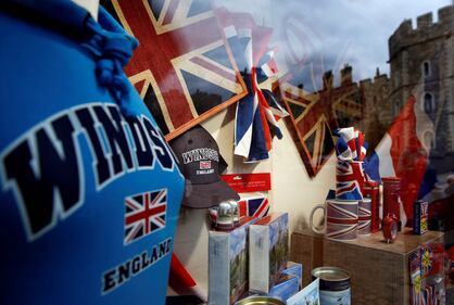 Londra, il popolo inglese attende notizie sul royal baby di Markle e di Harry  2