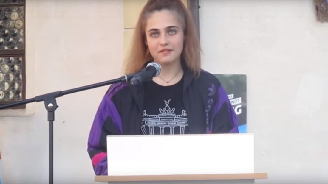 Marla, la anti-Greta che denuncia le violenze degli immigrati