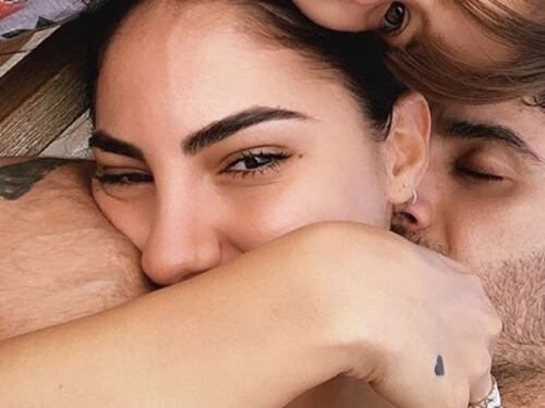 Giulia De Lellis regala un paio di mutande a Iannone per i suoi 30 anni