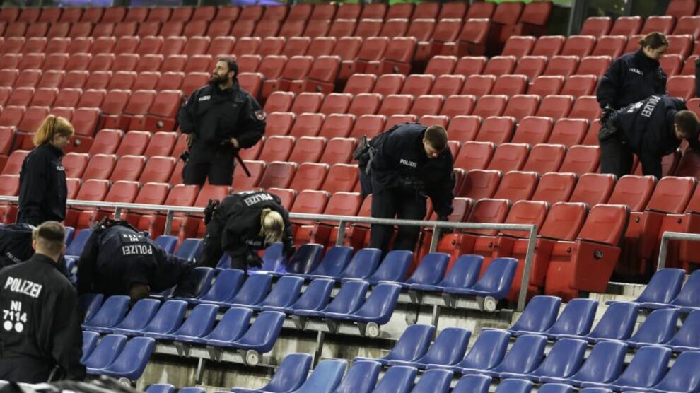 Il calcio è la nuova chiesa perciò colpiscono gli stadi