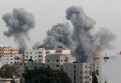 Attacco aereo israeliano su Gaza 4