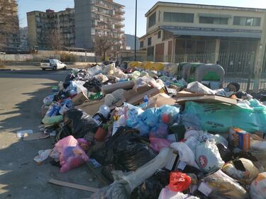 Rifiuti Napoli 3