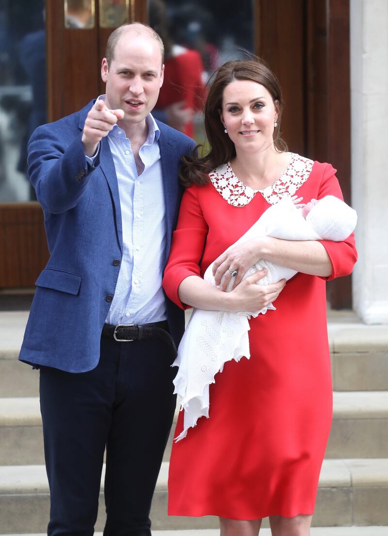 Kate Middleton raggiante dopo il parto 17