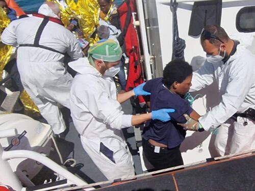 Nomi, basi e telefoni: la rete degli scafisti che va smantellata