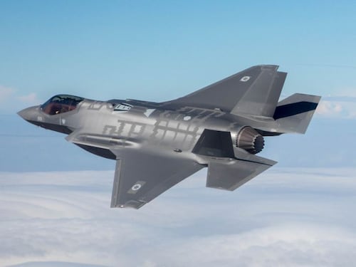 F-35, il ministro Trenta: "Non ne compreremo altri"
