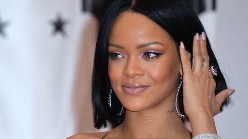 Rihanna, top trasparente su Instagram 22