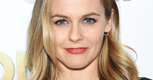 Alicia Silverstone nuda per PETA 28
