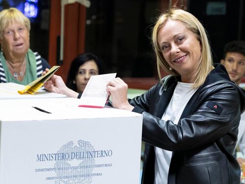 Meloni alla sfida globale. Dalla pace in Ucraina (con Draghi mediatore) ai nodi Ue e atlantismo