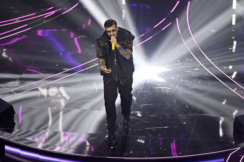 Sanremo 2024: ecco il look della seconda serata del Festival di Geolier 7