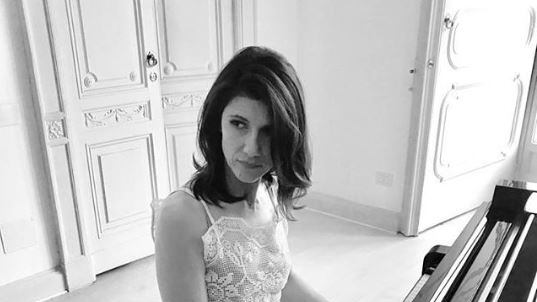 Elisa confessa: "Mio marito era fidanzato con una corista che era mia amica"