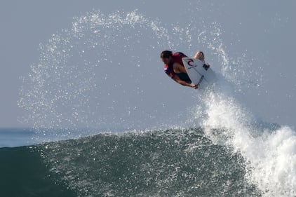 2018 World Surf League: i surfisti tra le onde 3