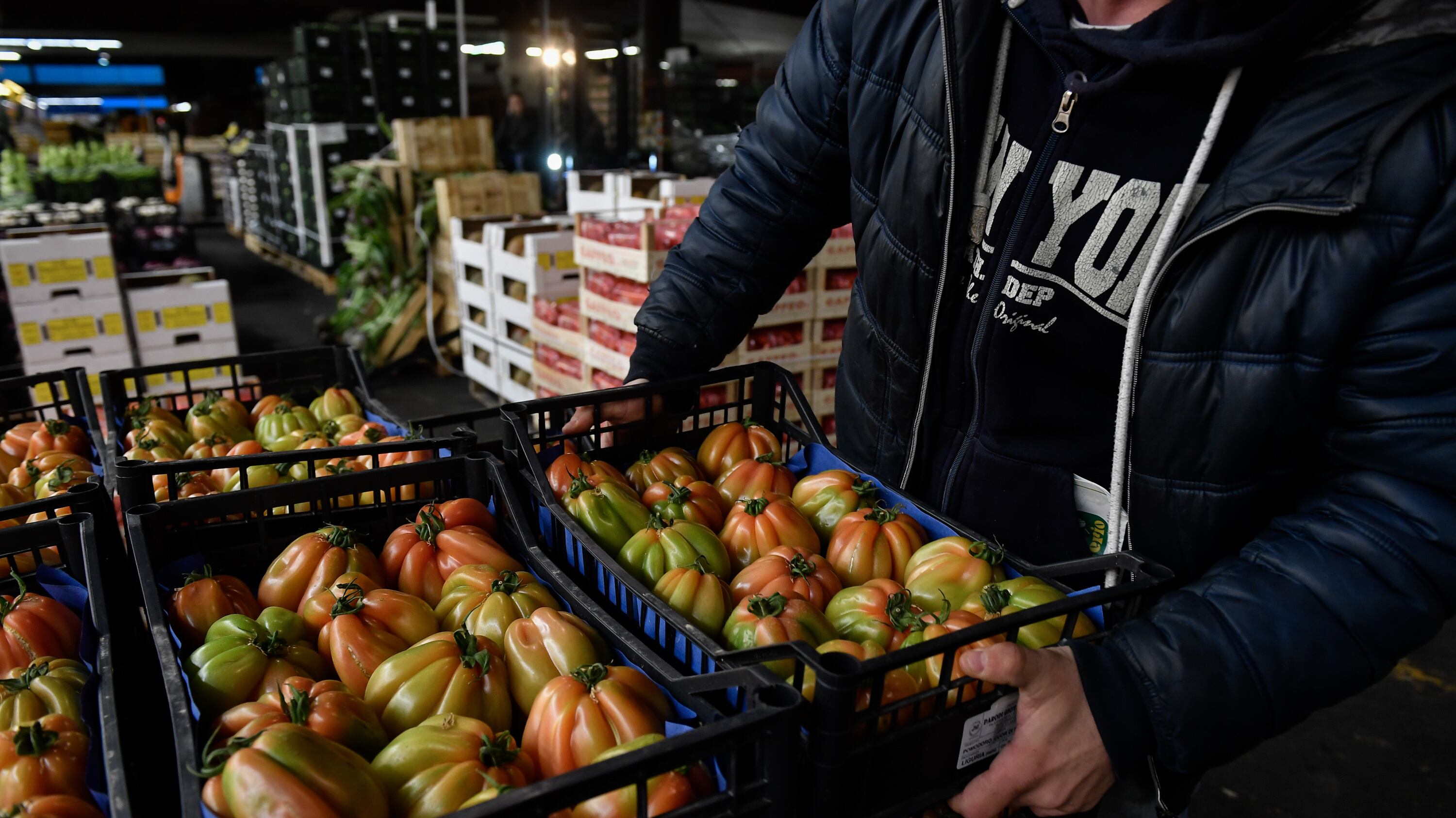 La Regione limita il commercio abusivo, ma per il presidente di Circoscrizione Pd "è una legge ad minchiam"