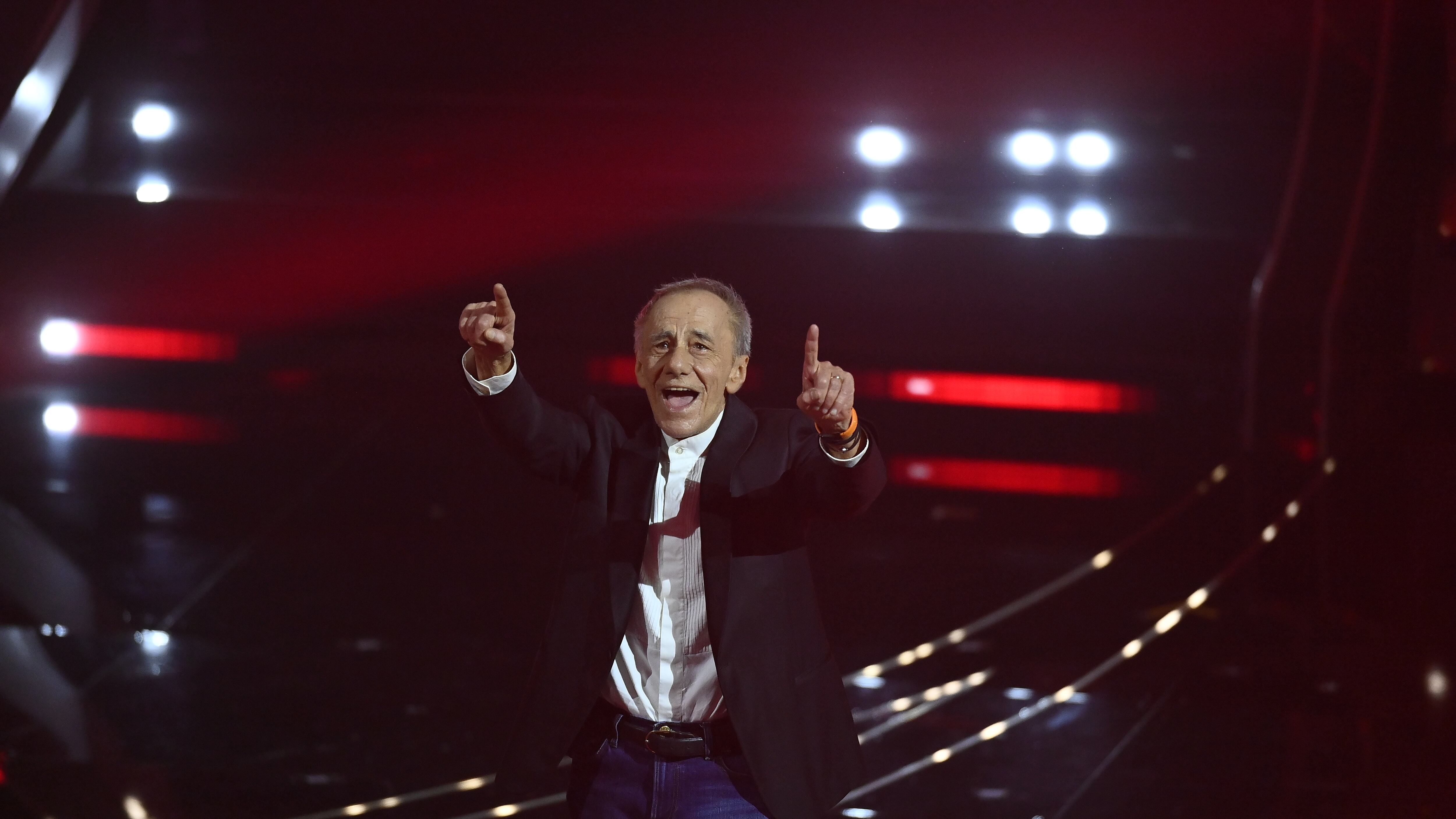 Vecchioni, buio a San Siro