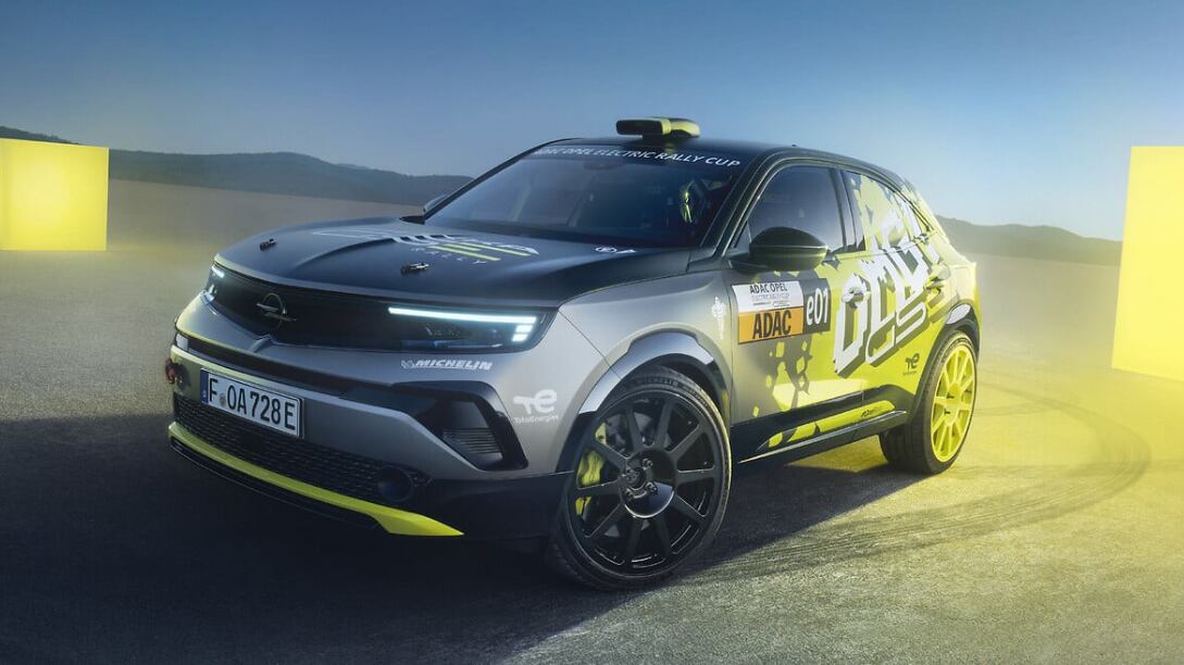 Il rally diventa elettrico: in pista il nuovo Mokka GSE