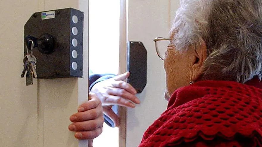 Truffe a danno degli anziani, attenzione a questi 11 trucchi