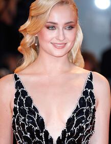 Sophie Turner, le foto sexy 5
