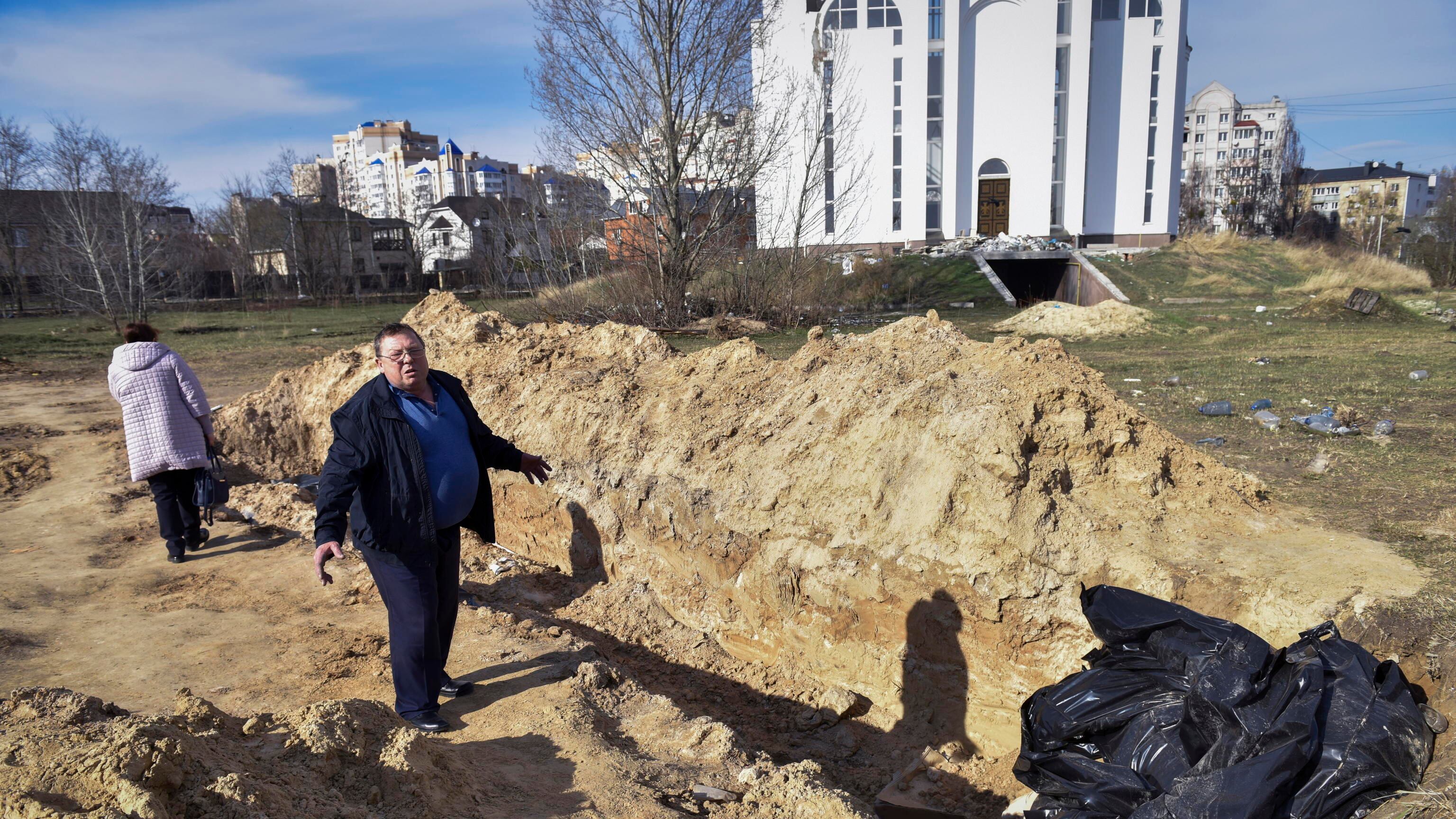 "L'archivio degli orrori". Foto, video e prove choc contro Putin