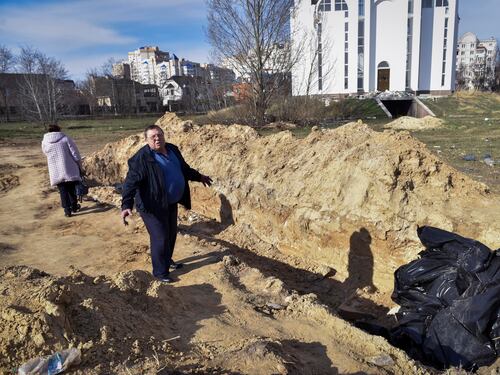 "L'archivio degli orrori". Foto, video e prove choc contro Putin
