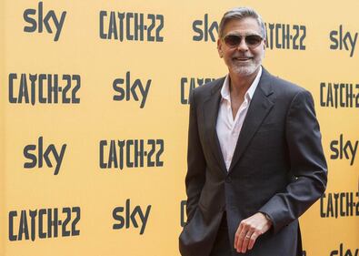 Sul red carpet della serie Catch22 11