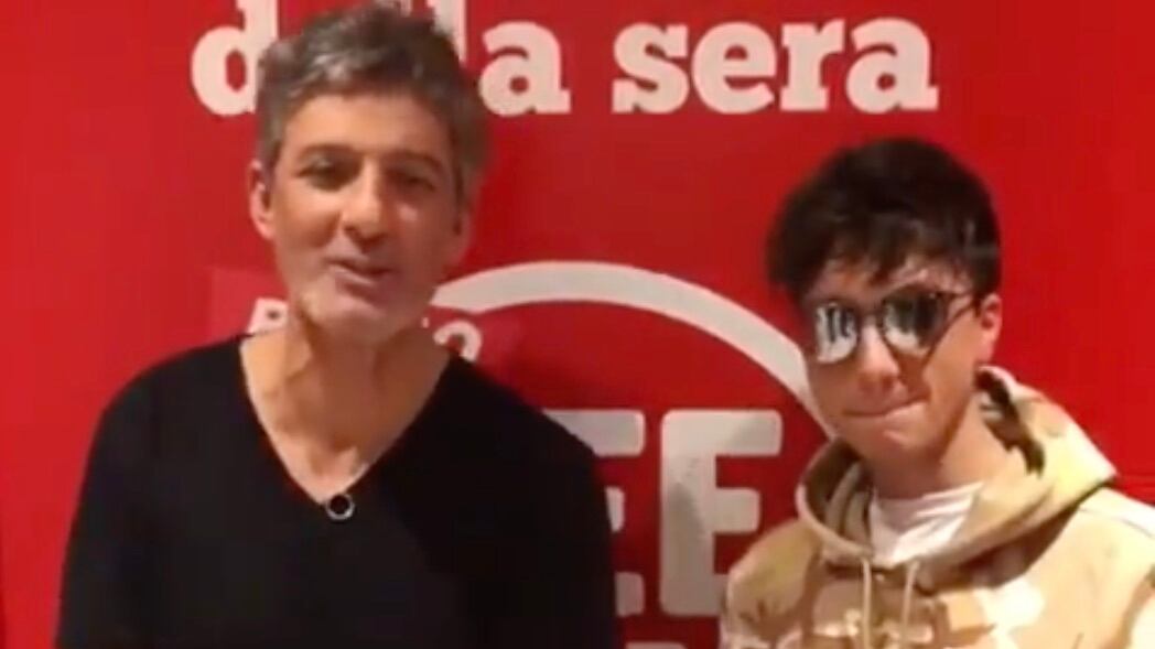Grazie a Fiorello Ultimo si pente e canta i “The Giornalisti”