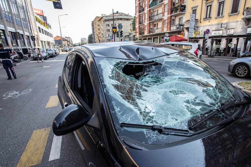Ciclista investito per strada a Milano 2