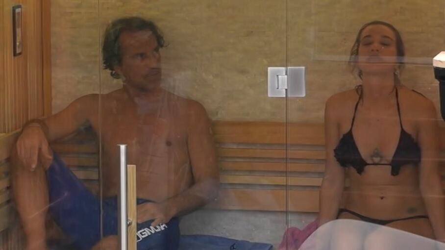 Gf Vip, Antonio Zequila si dichiara a Clizia Incorvaia: "Vorrei innamorarmi di nuovo"