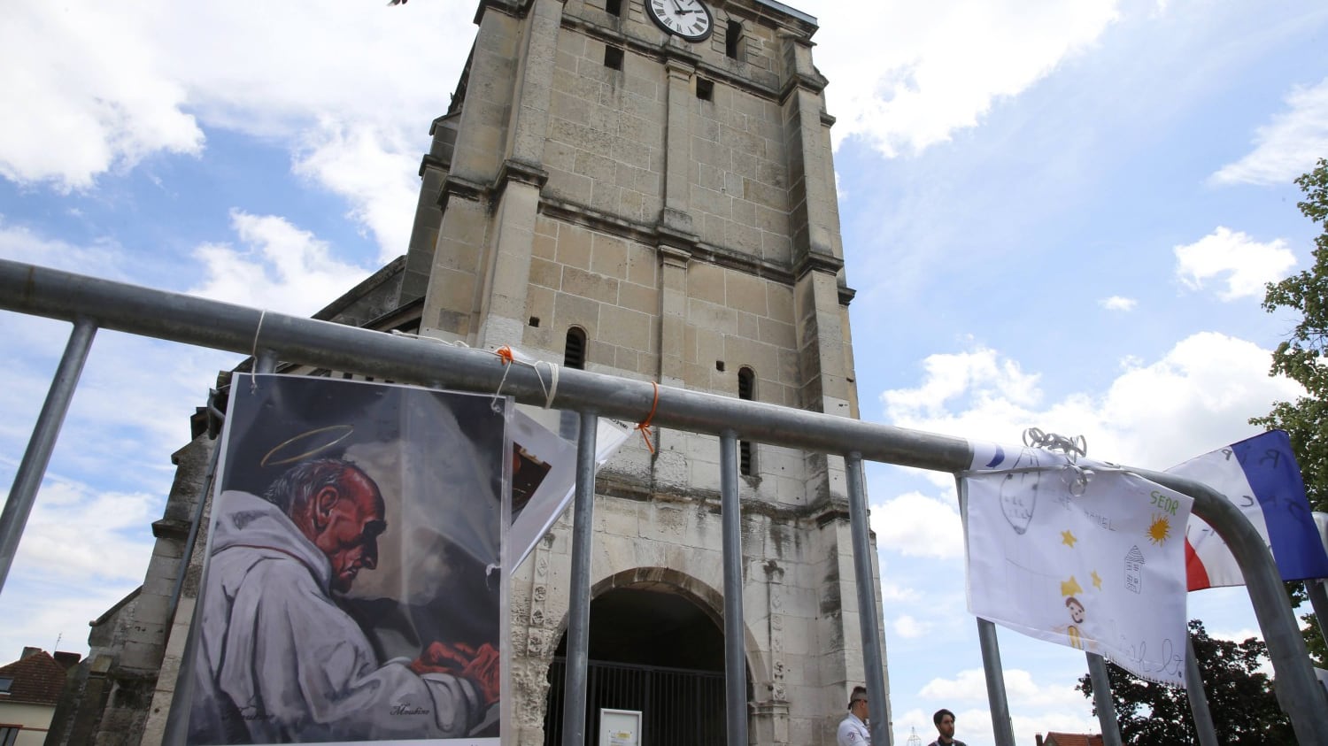 Gli imam si svegliano: "Domani i musulmani vadano nelle chiese"