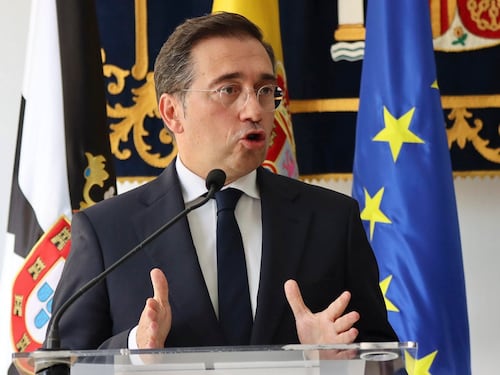 Sánchez contro Meloni. “Solo logiche elettorali”. La Svezia: no sanatorie