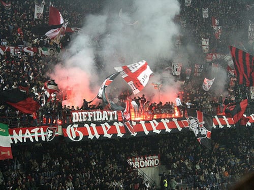 Milan, allarme per i tifosi ad Atene: "Non fatevi riconoscere e non prendete i mezzi"