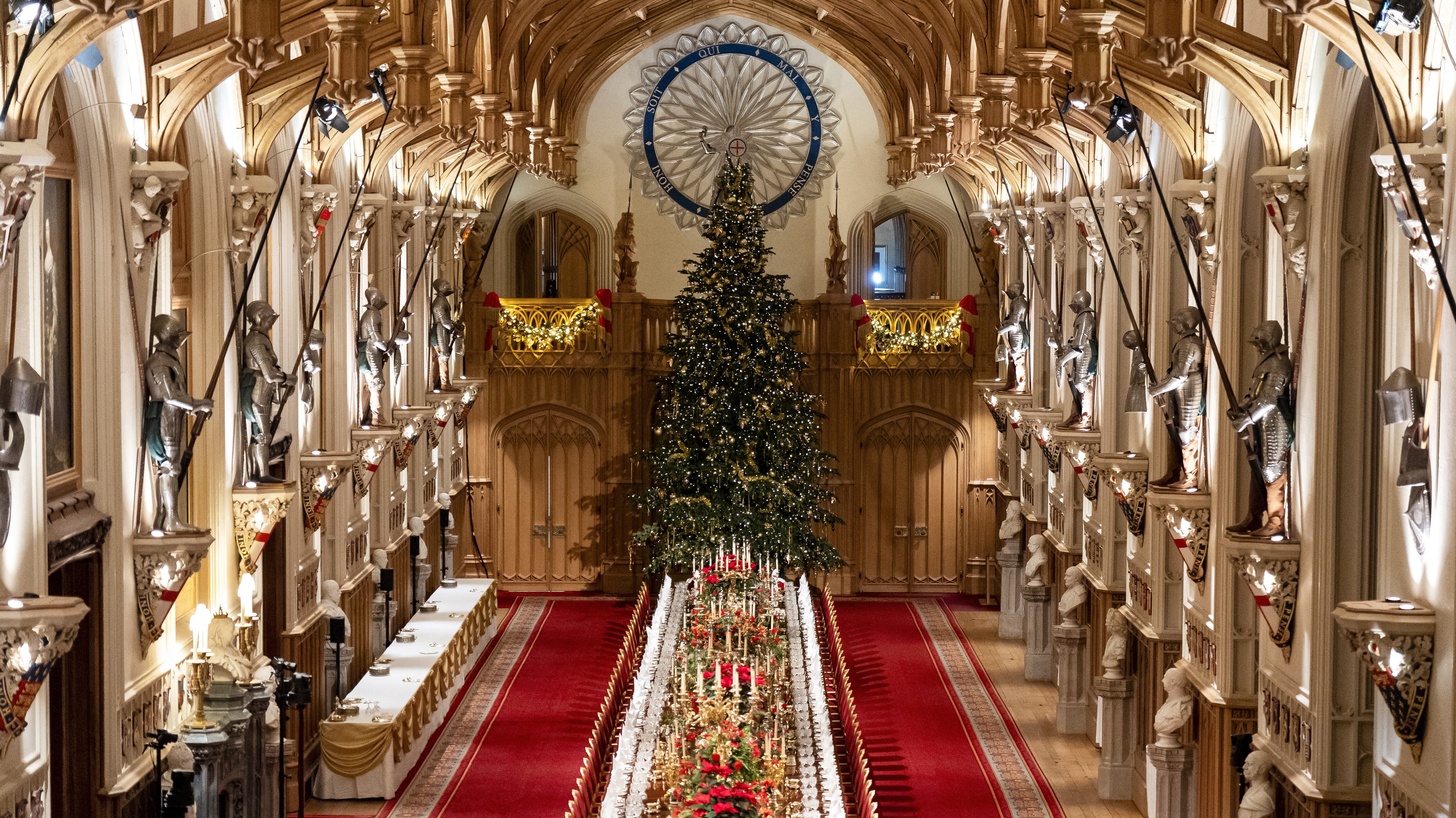 La storia nascosta dell’albero di Natale, la tiara di Kate e le radici della royal family