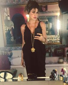 Alba Parietti sexy in costume 7
