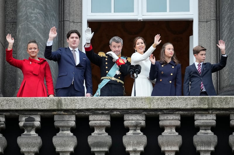 La regina Margrethe abdica. Sale al trono Re Frederik X 11