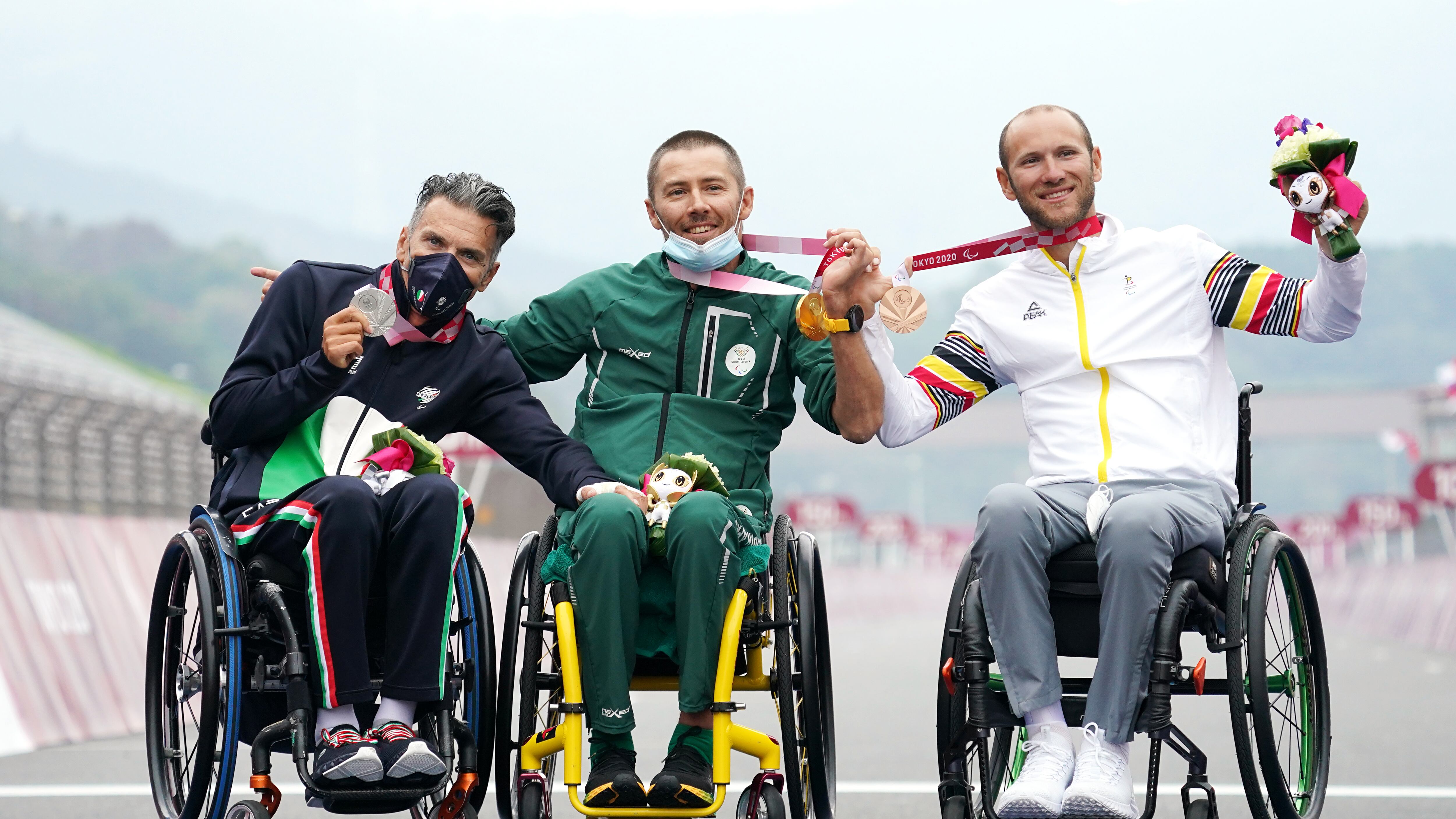 Italia show, già battuto il record di Rio. E il ciclismo vola nel segno di Zanardi