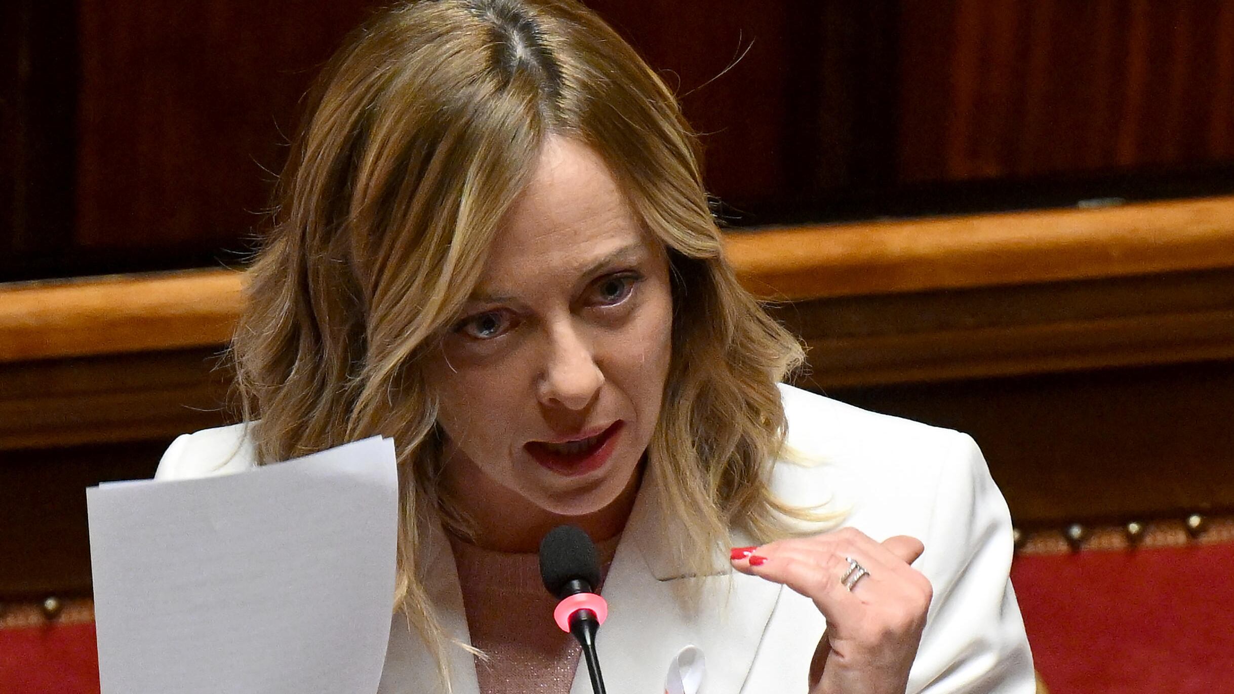 Senato, scontro Meloni-Renzi tra "coerenza" e Bin Salman