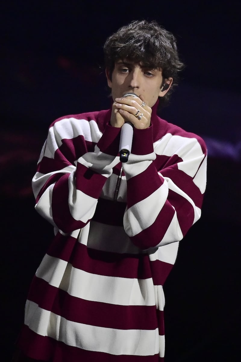 Sanremo 2024: ecco il look della finalissima del Festival di Sangiovanni 4