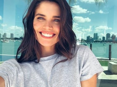 Sara Sampaio, l'angelo sexy in costume 10