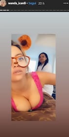  Wanda Nara hot dall'estetista  4